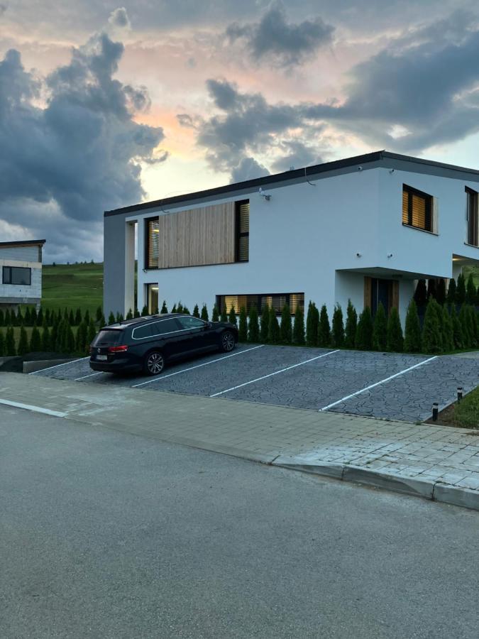 Luxury Apartments Maly Slavkov ภายนอก รูปภาพ