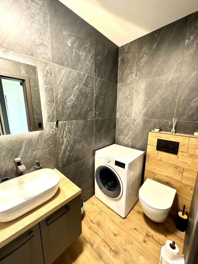 Luxury Apartments Maly Slavkov ภายนอก รูปภาพ