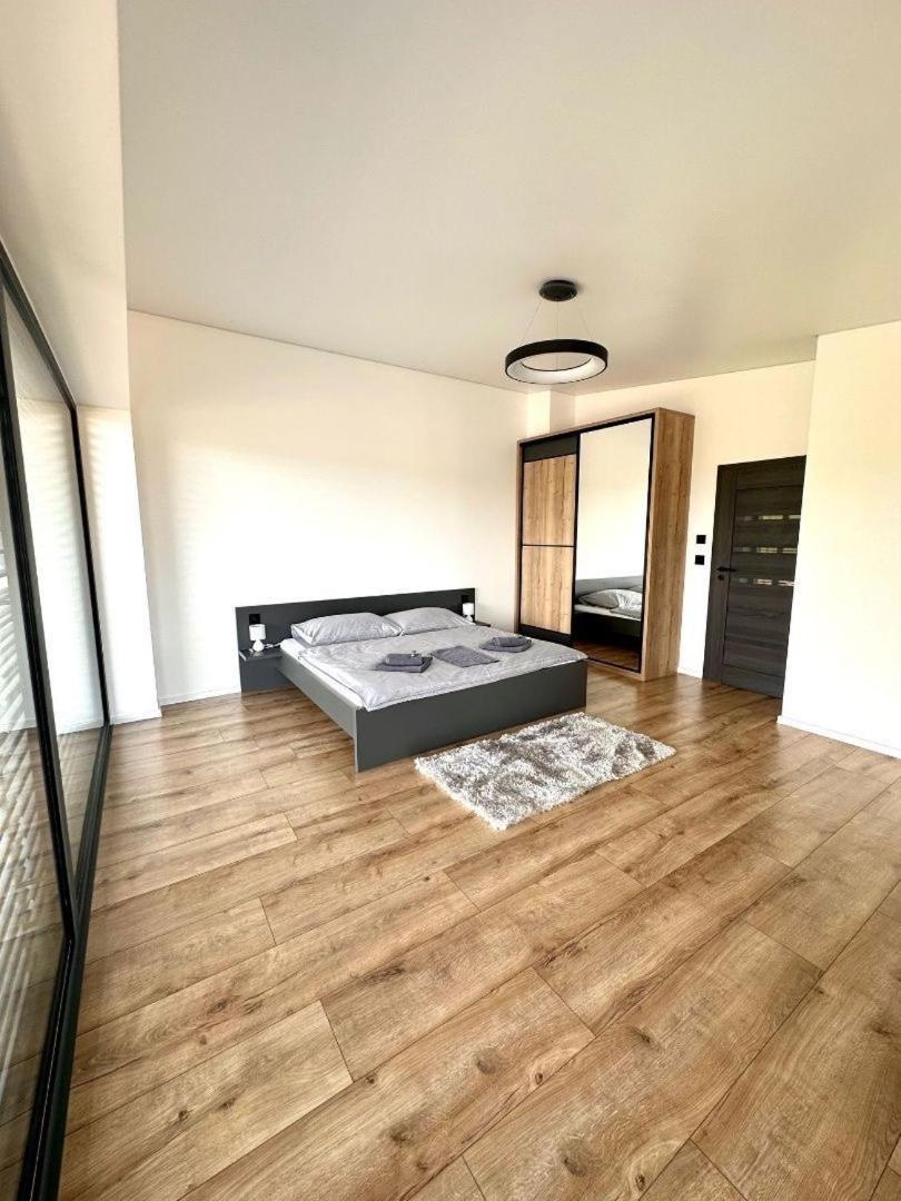 Luxury Apartments Maly Slavkov ภายนอก รูปภาพ