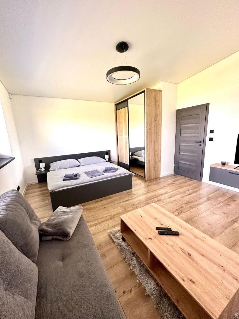 Luxury Apartments Maly Slavkov ภายนอก รูปภาพ